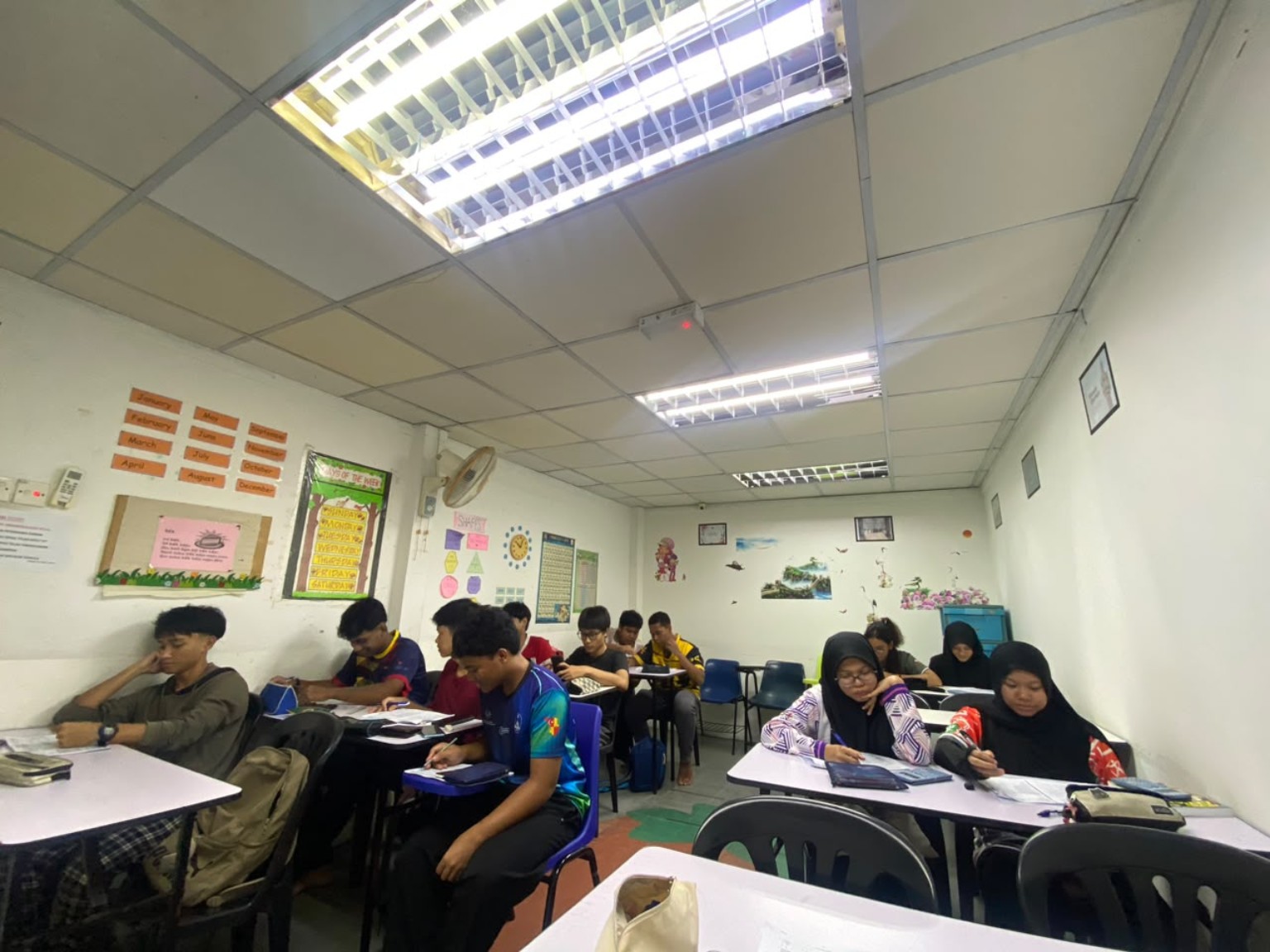 Suasana kelas sebenar di PTIC